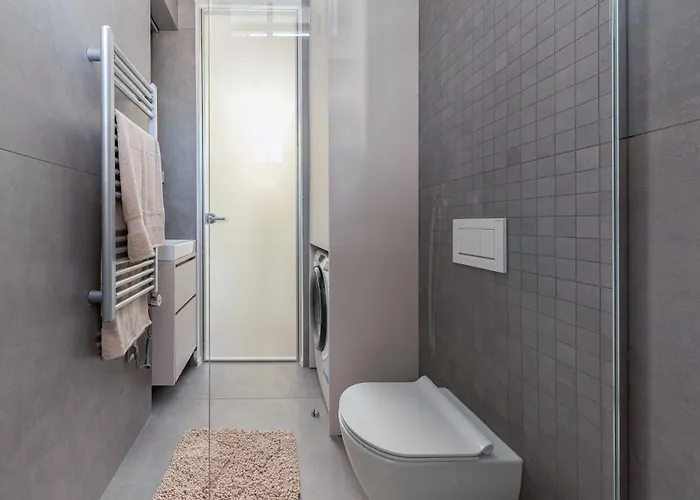 Family Next To Tivoli Park Апартаменты Любляна